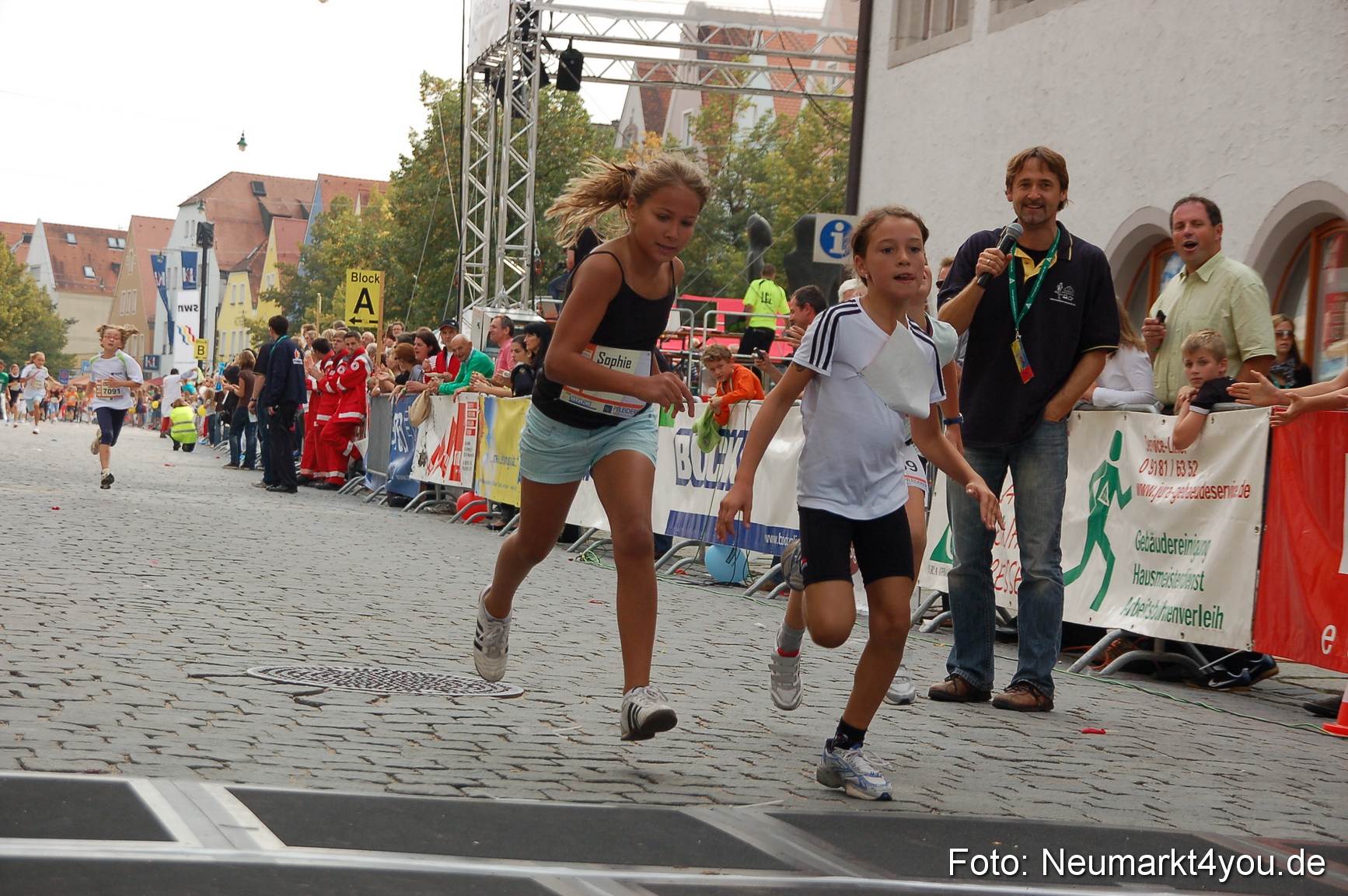 0125 Stadtlauf Neumarkt Bambinilaeufe 200909